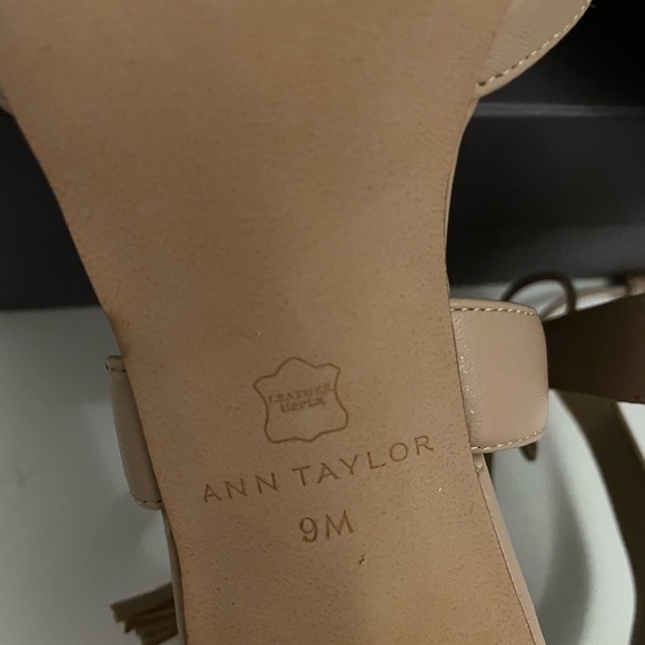 NWT Ann Taylor Carson Leather Tassel Pump in Maple Blush Size 9 - Picture 9 of 11